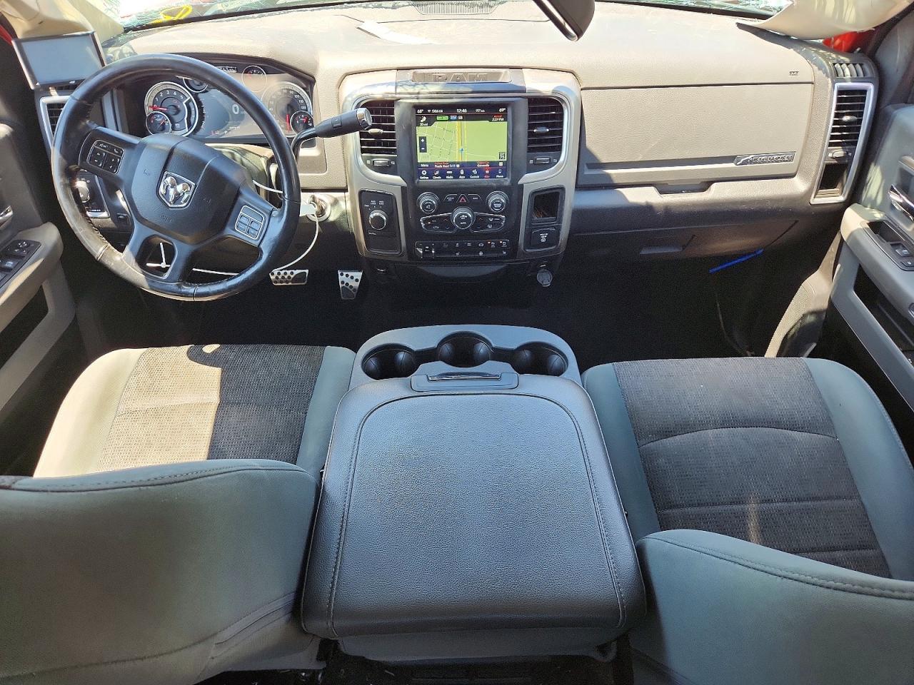 2018 RAM 3500 SLT photo 8