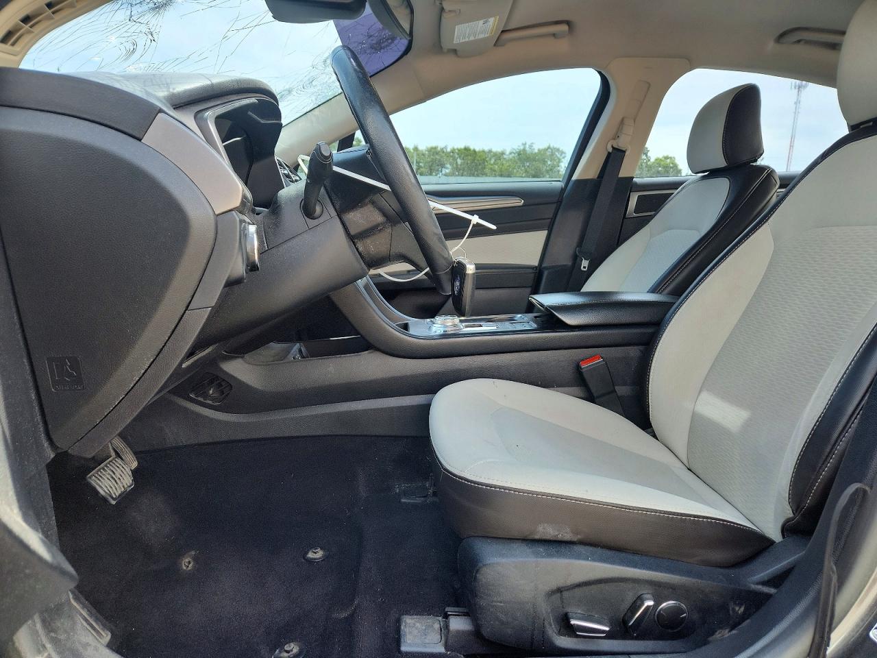 2020 FORD FUSION SE photo 13