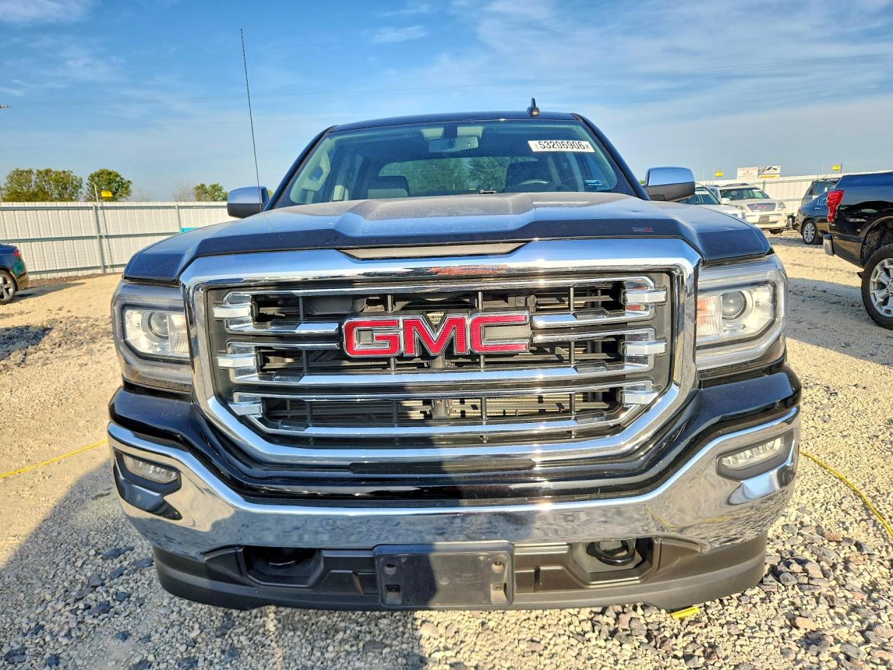 2017 GMC SIERRA K1500 SLT photo 13