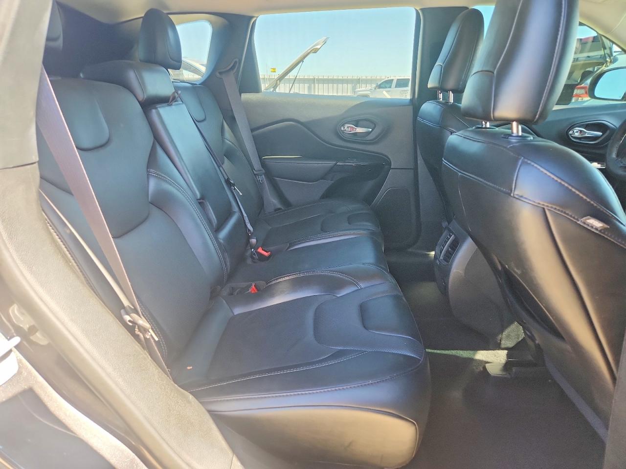 2023 JEEP CHEROKEE photo 28