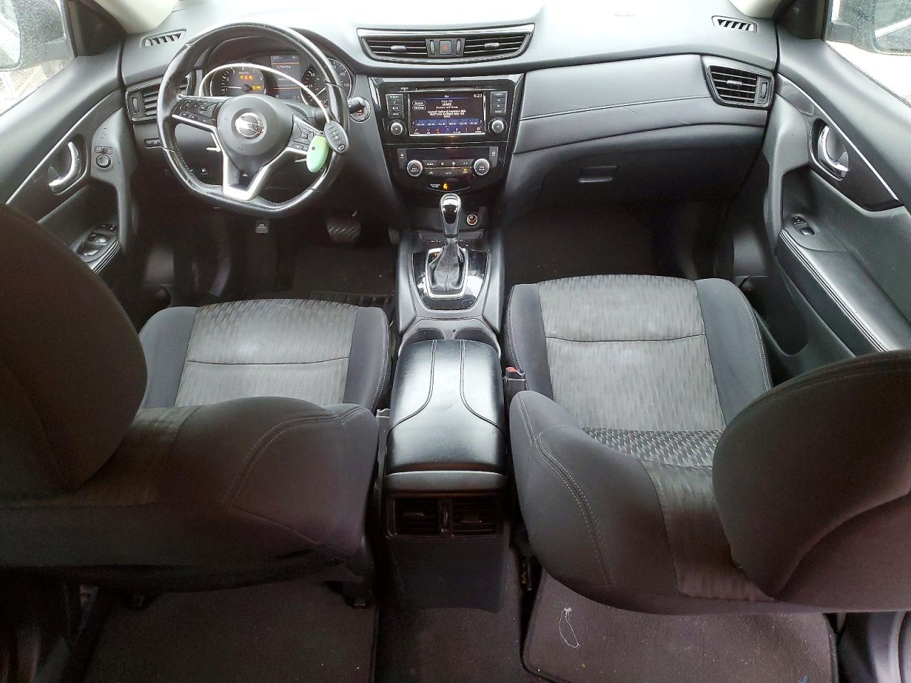 2018 NISSAN ROGUE SV photo 15