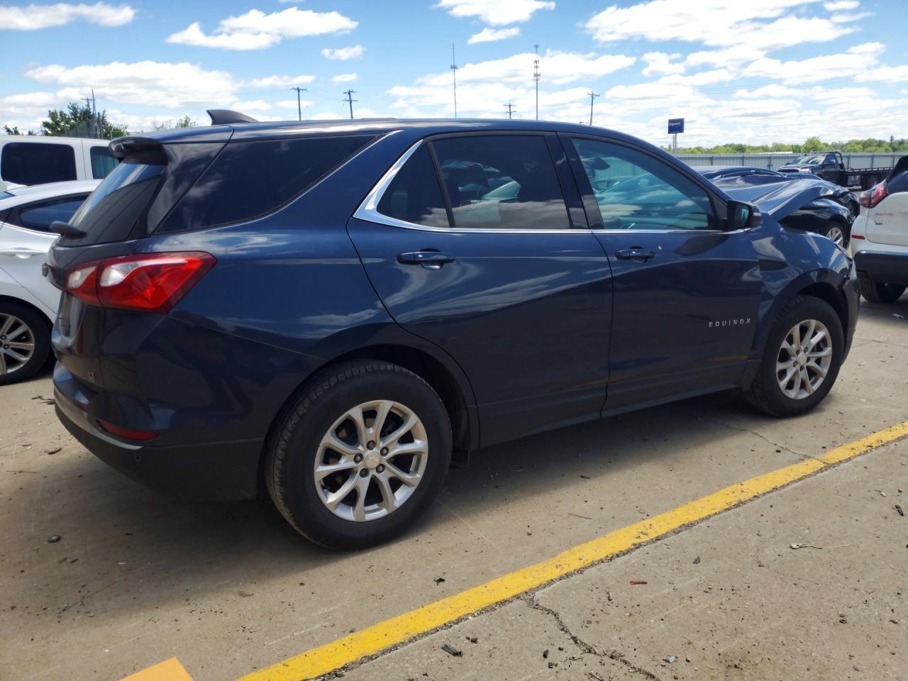 2019 CHEVROLET EQUINOX LT photo 3