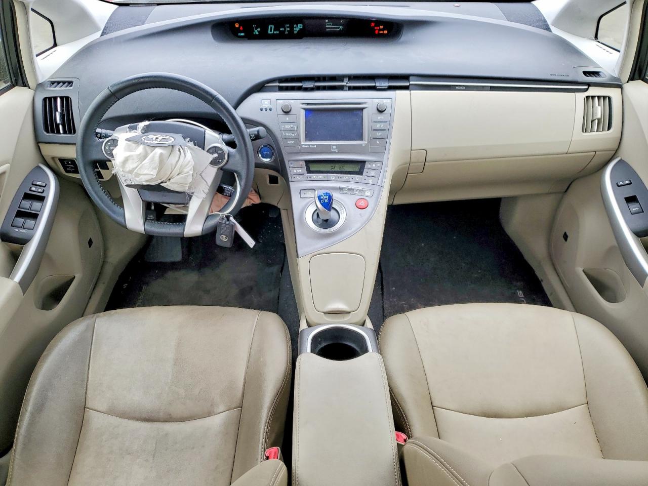 2013 TOYOTA PRIUS FOUR photo 22