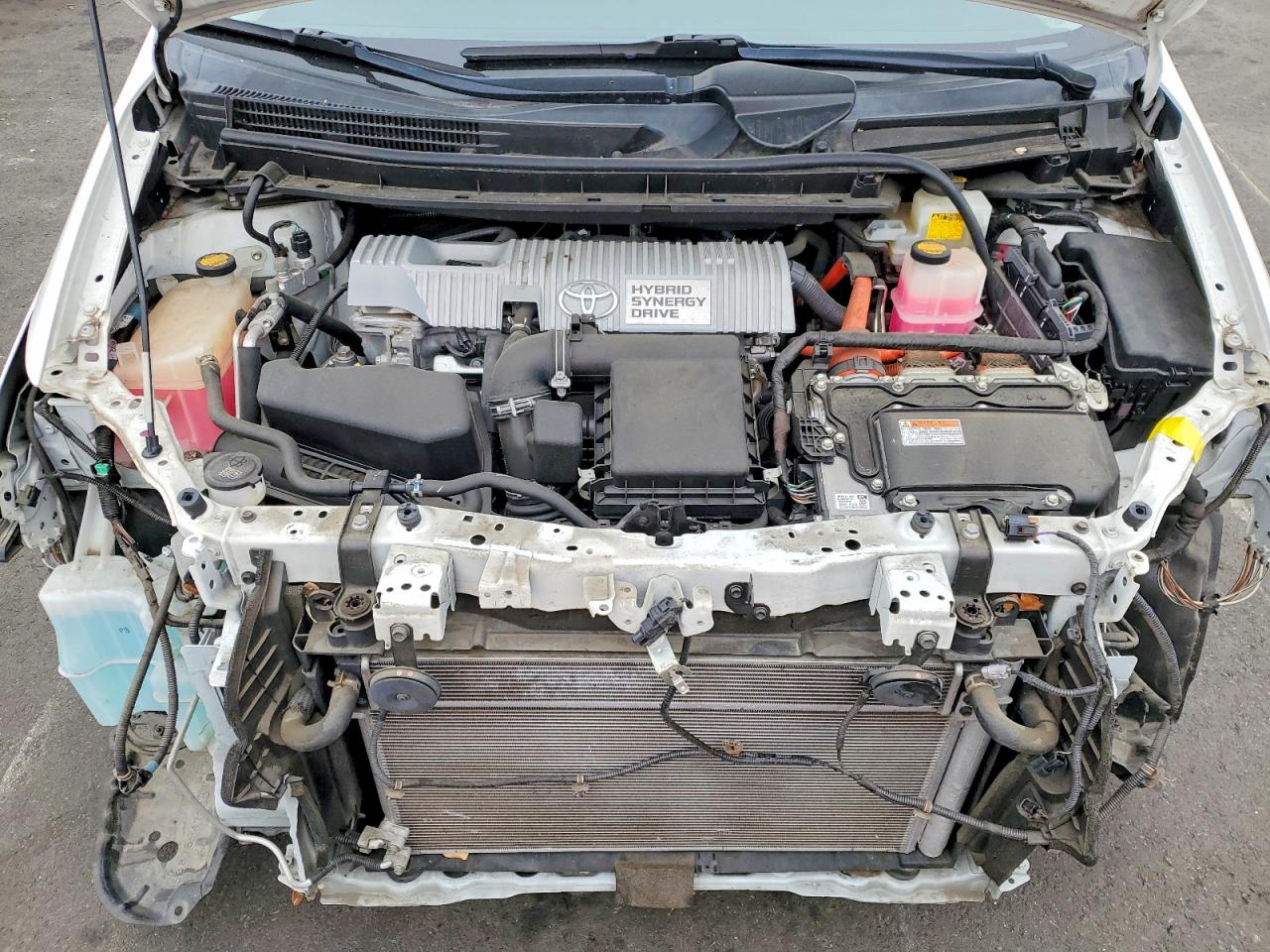 2013 TOYOTA PRIUS FOUR photo 34