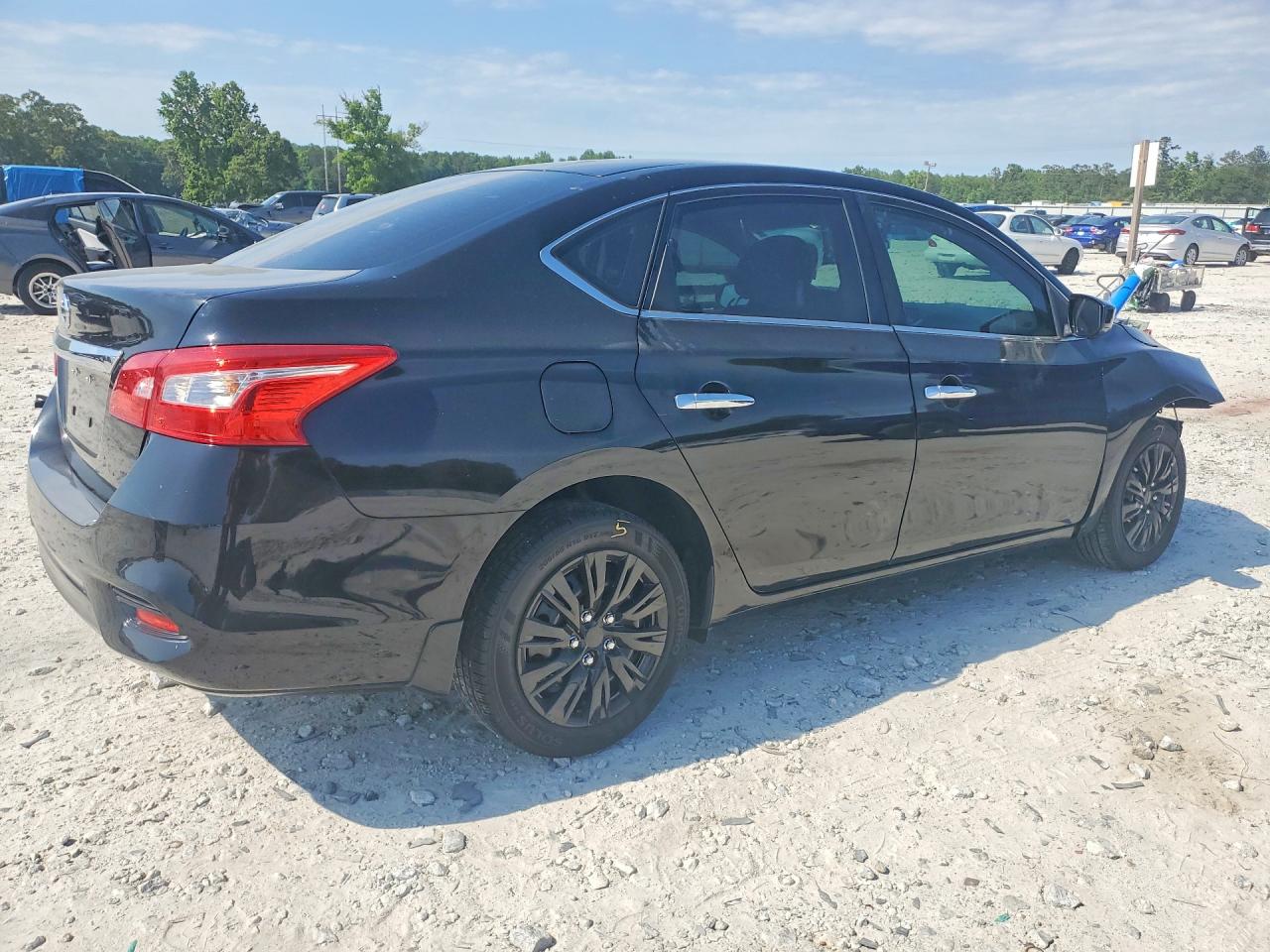2017 NISSAN SENTRA S photo 3