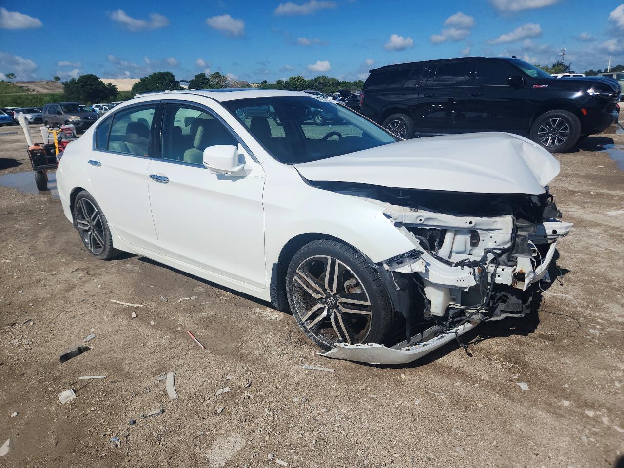 2016 HONDA ACCORD TOURING photo 4