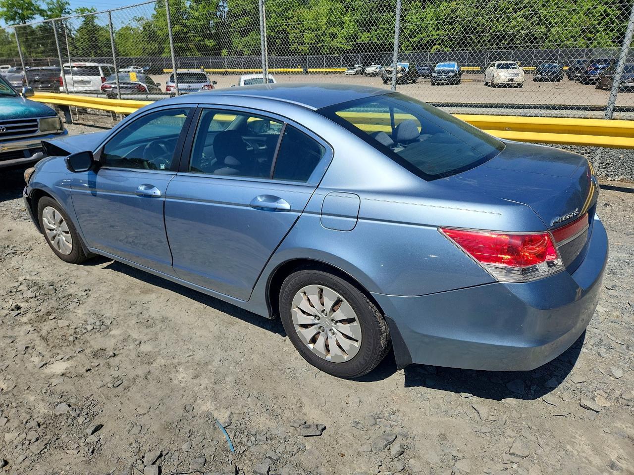 2011 HONDA ACCORD LX photo 3