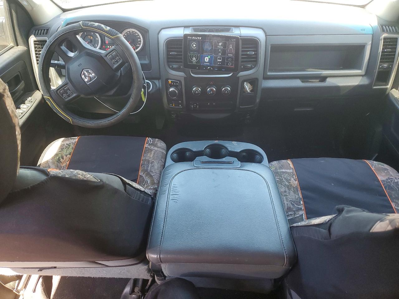 2015 RAM 1500 ST photo 15