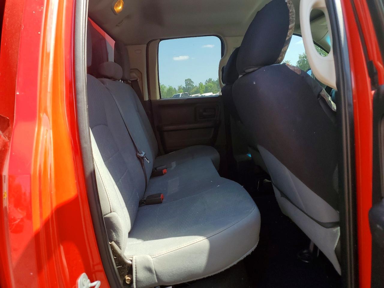 2015 RAM 1500 ST photo 19