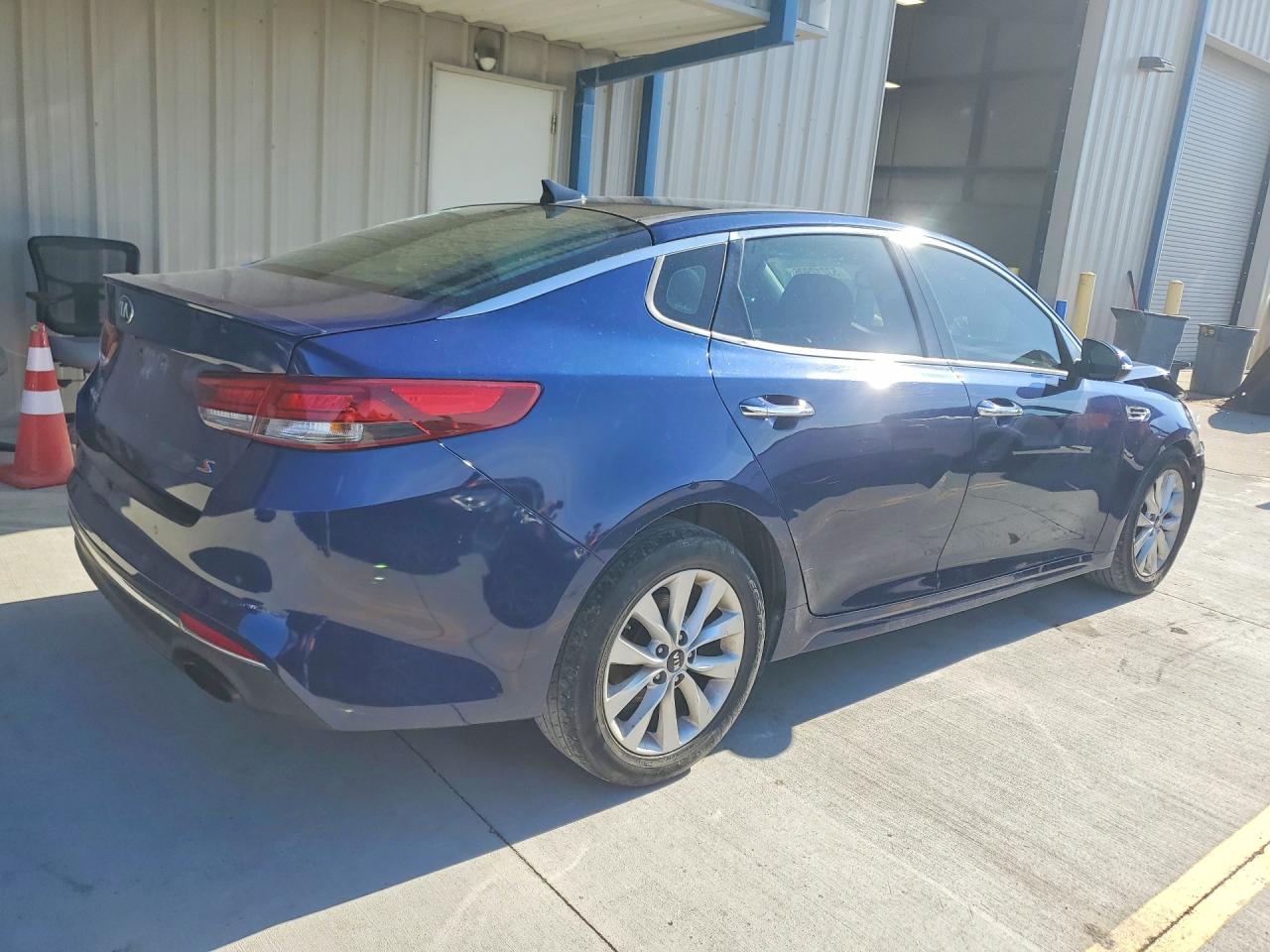 2018 KIA OPTIMA photo 5