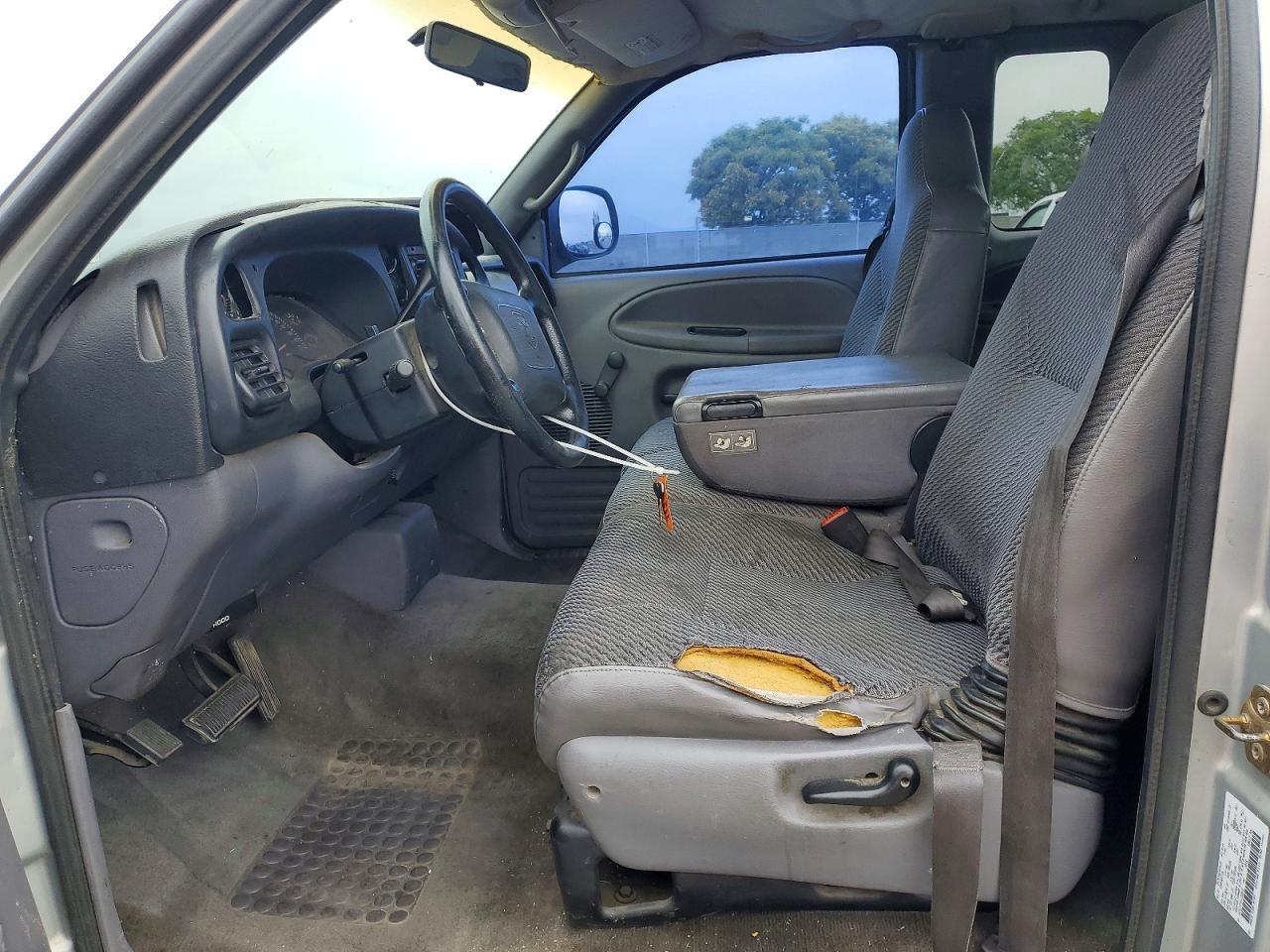 2001 DODGE RAM 1500 photo 13