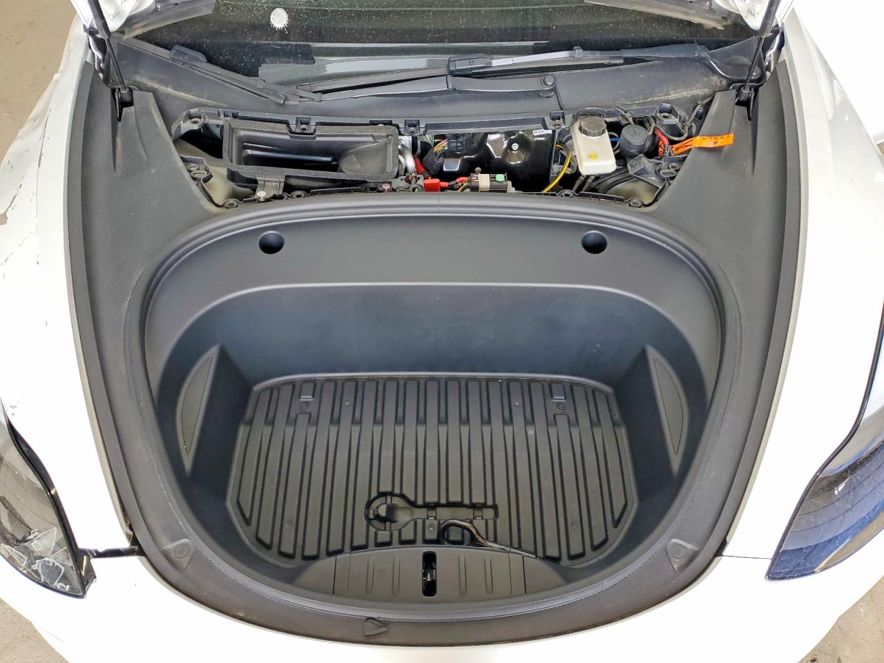 2023 TESLA MODEL 3 photo 31