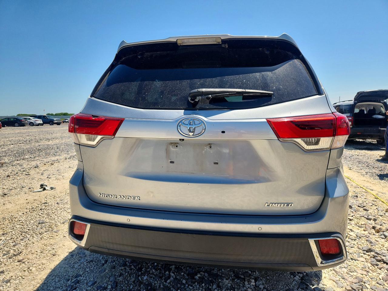 2019 TOYOTA HIGHLANDER LIMITED PLATINUM photo 6