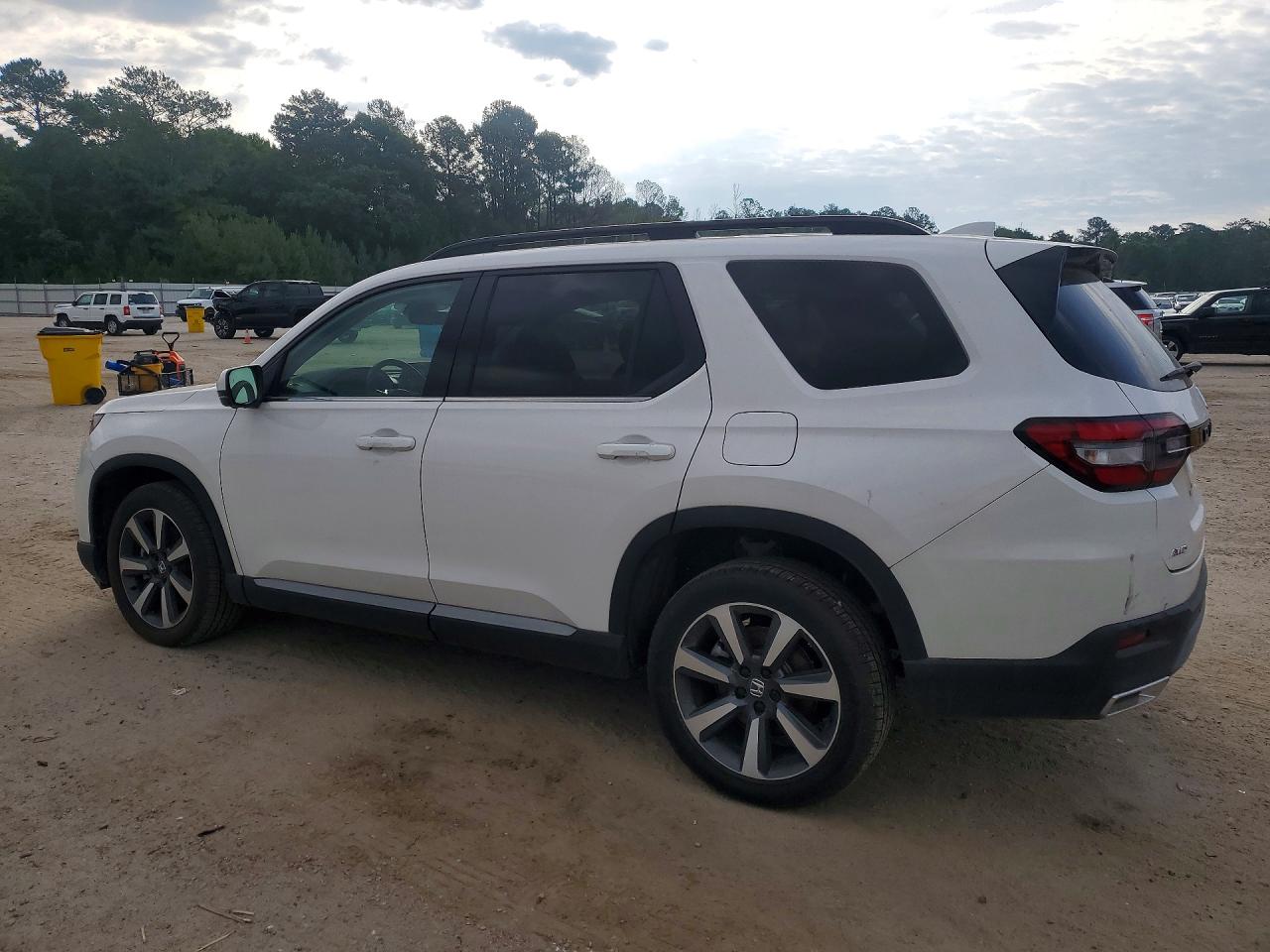 2025 HONDA PILOT ELITE photo 4