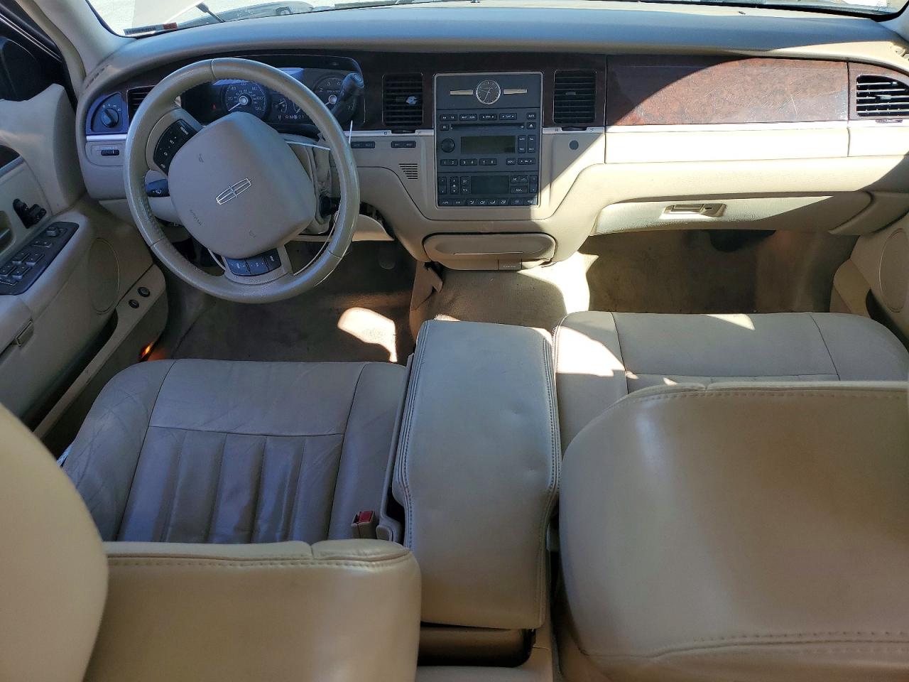 2007 LINCOLN TOWN CAR SIGNATURE photo 22