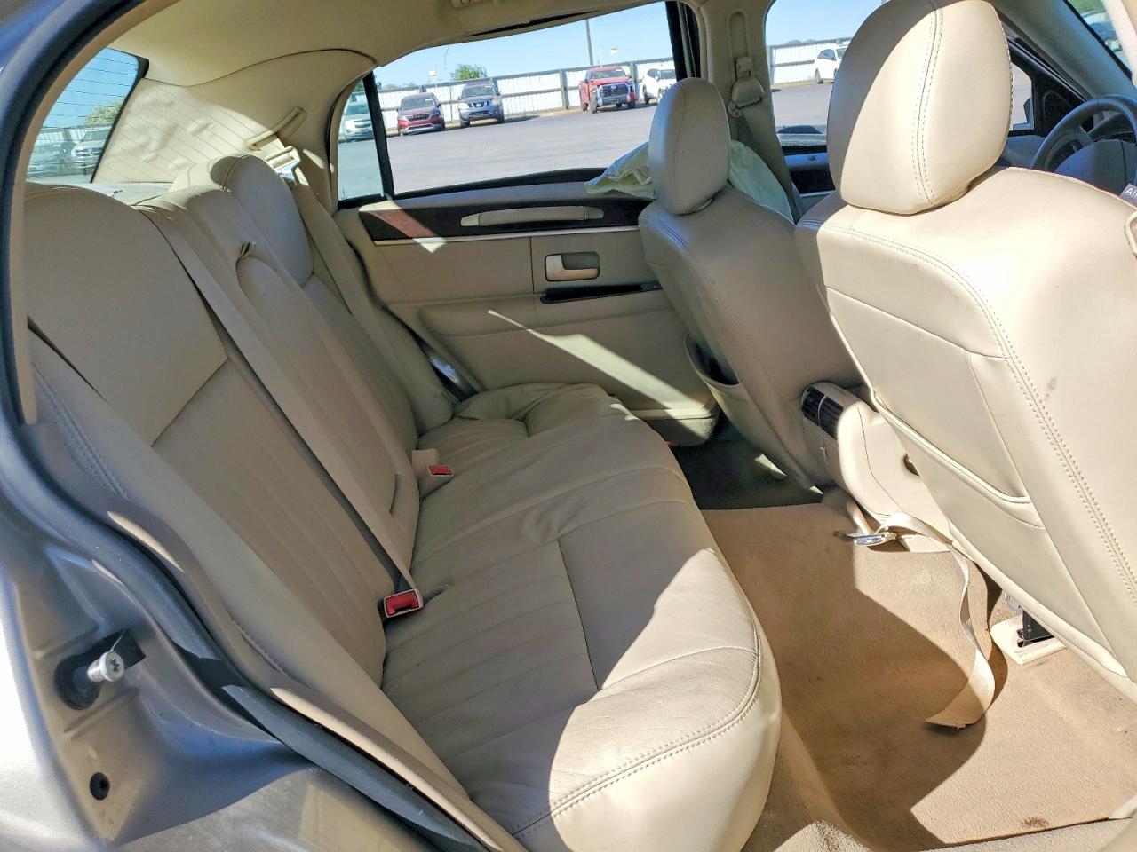 2007 LINCOLN TOWN CAR SIGNATURE photo 28
