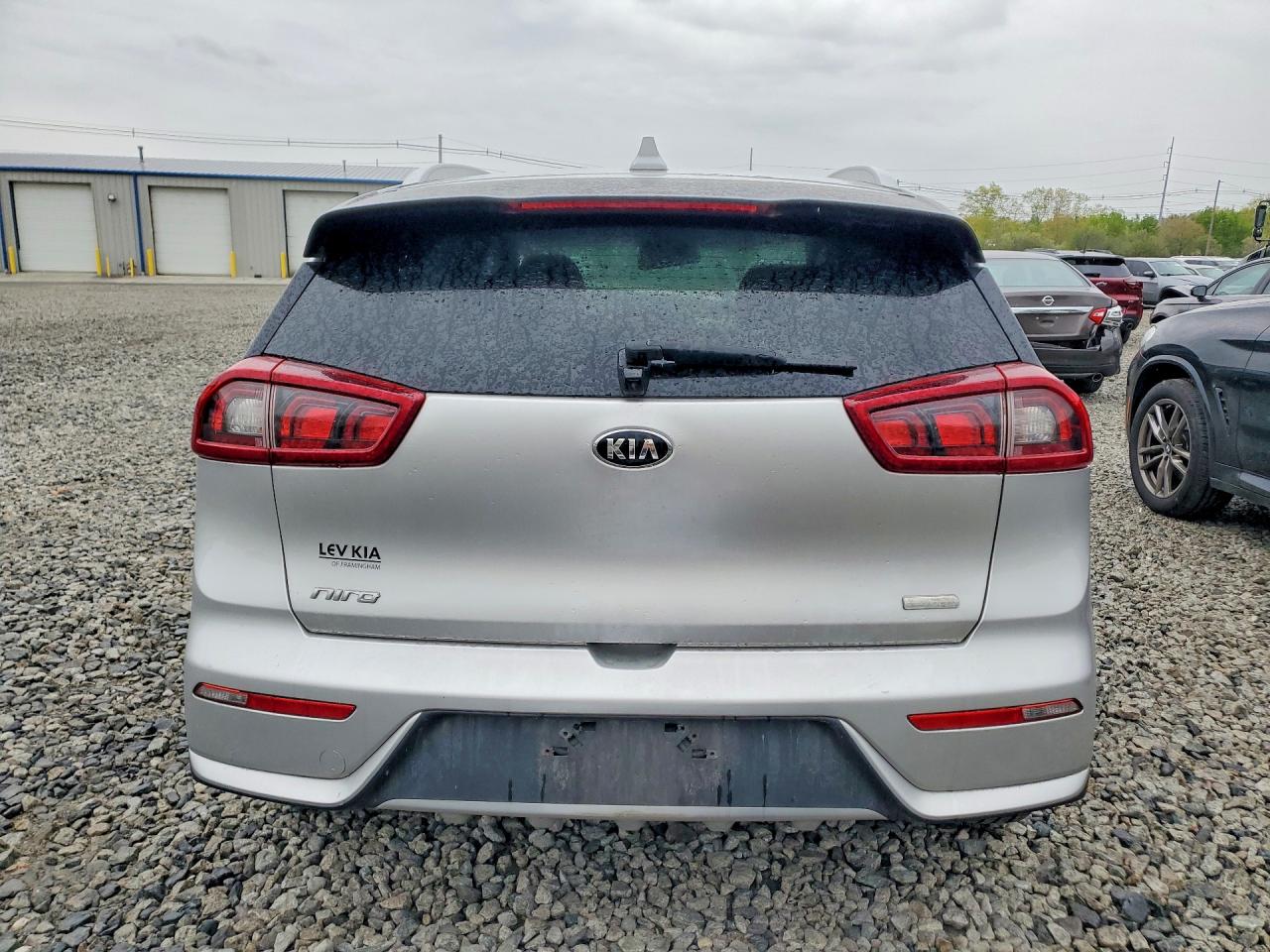 2018 KIA NIRO LX photo 11