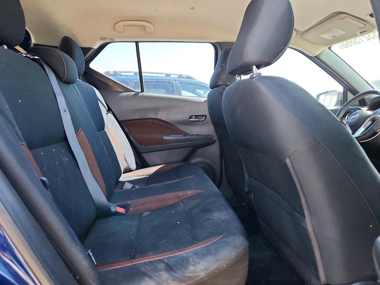 2020 NISSAN KICKS SR photo 9