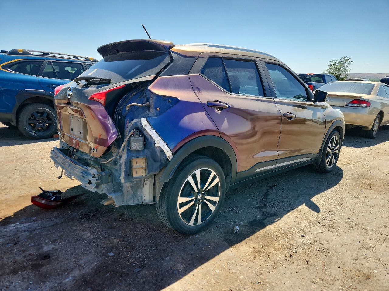 2020 NISSAN KICKS SR photo 3