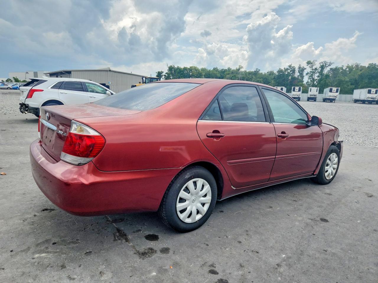 2005 TOYOTA CAMRY LE photo 5