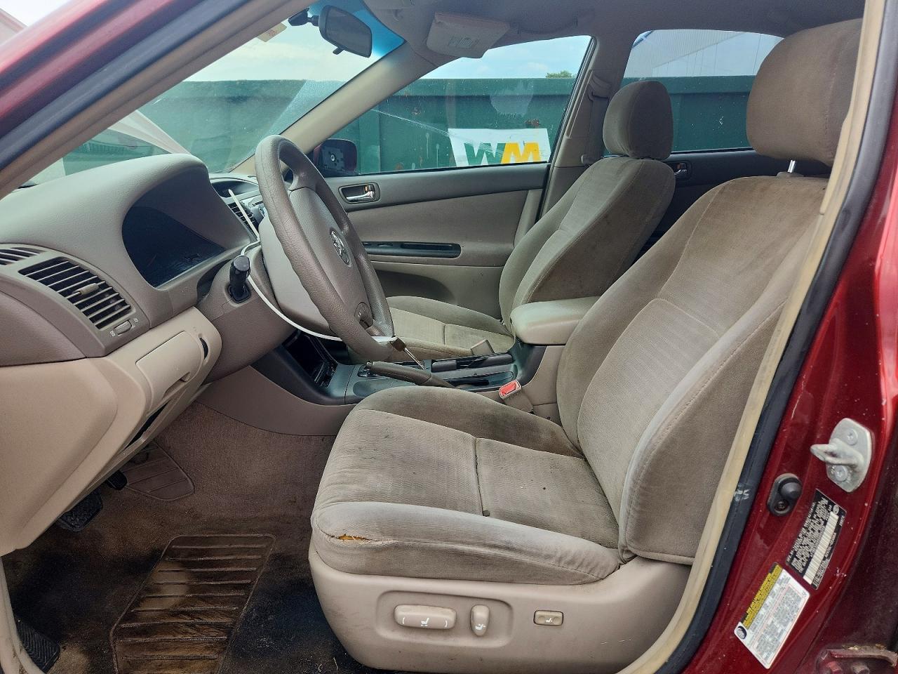 2005 TOYOTA CAMRY LE photo 13