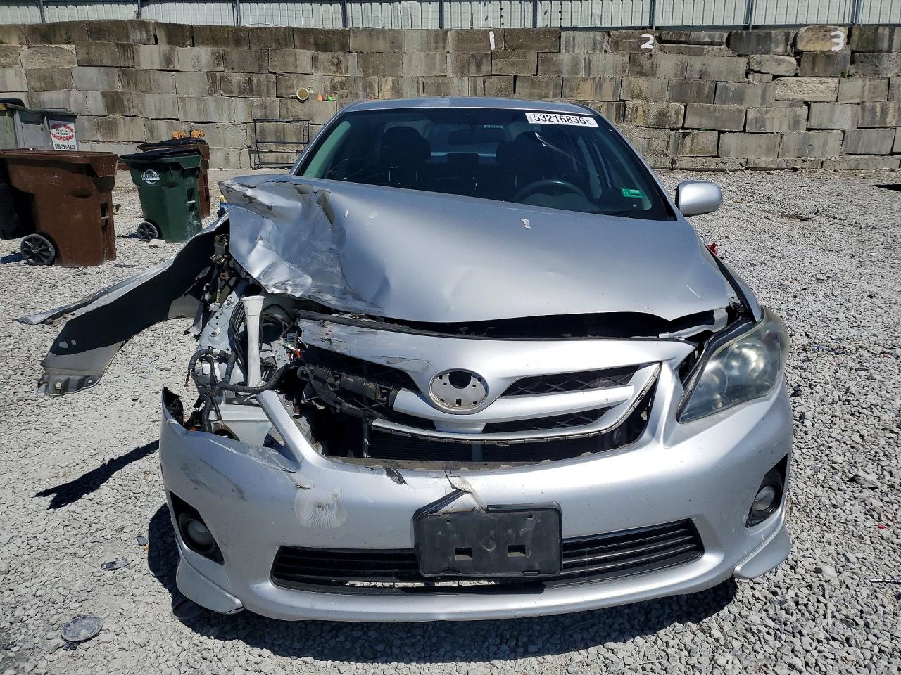 2012 TOYOTA COROLLA photo 9