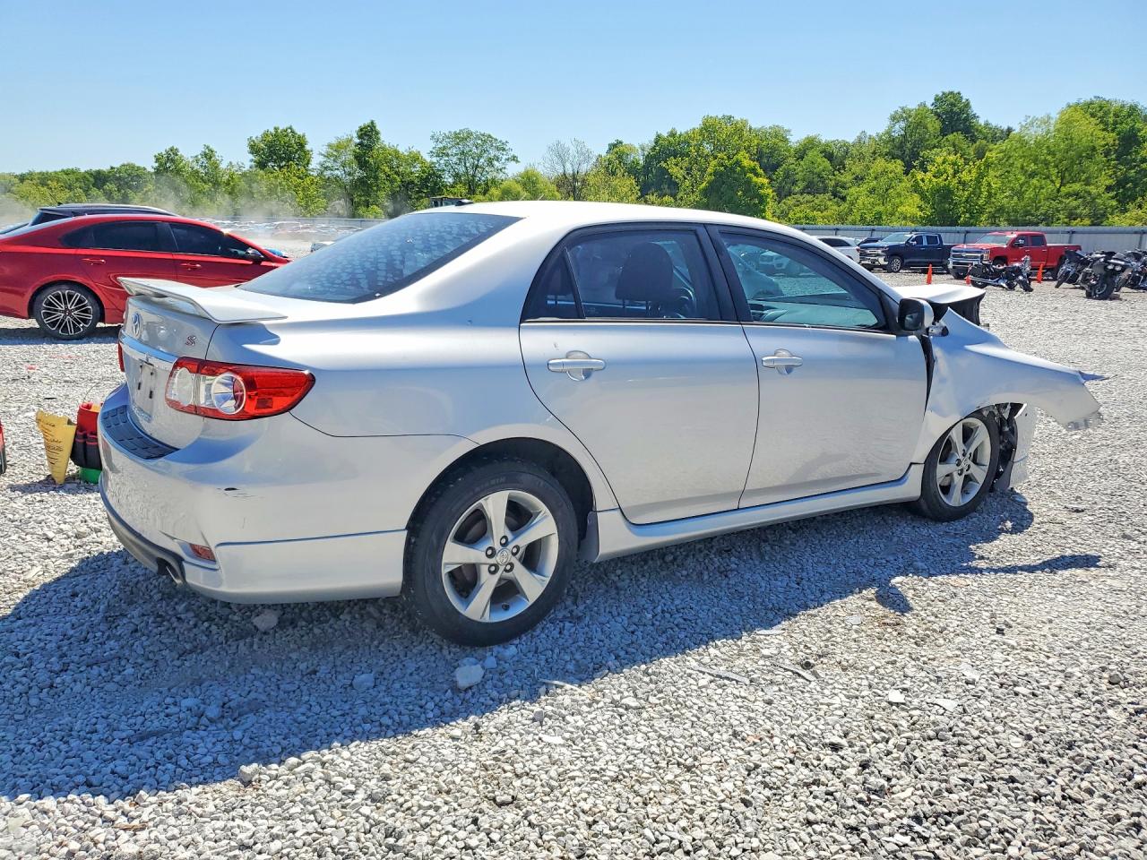 2012 TOYOTA COROLLA photo 5