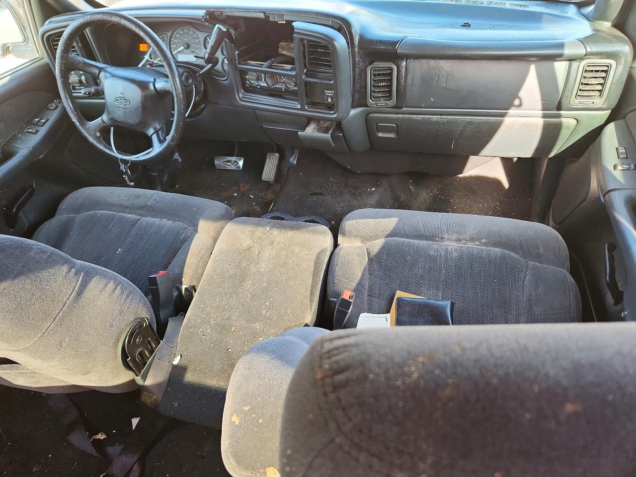 2002 CHEVROLET SILVERADO C1500 photo 22