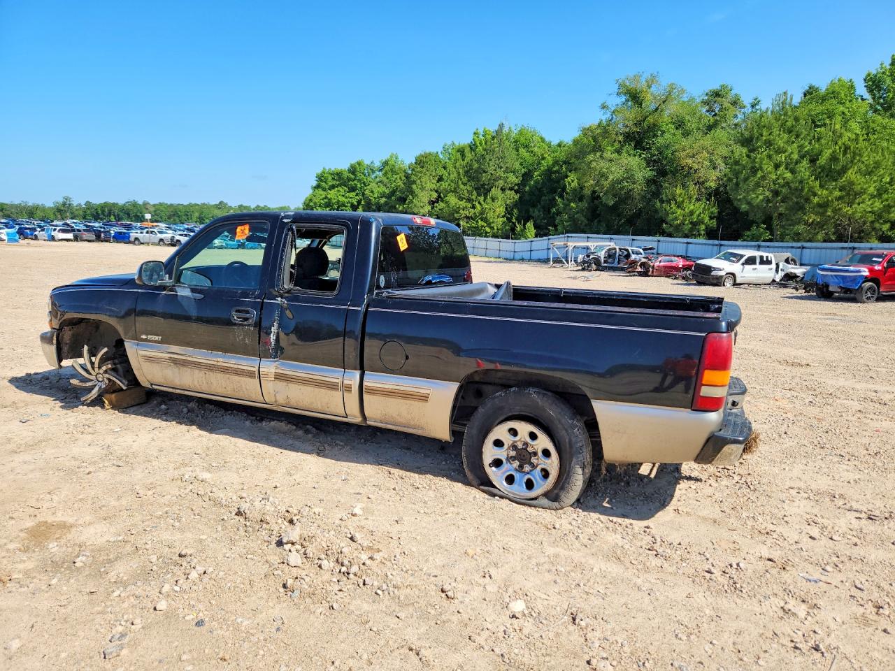 2002 CHEVROLET SILVERADO C1500 photo 4