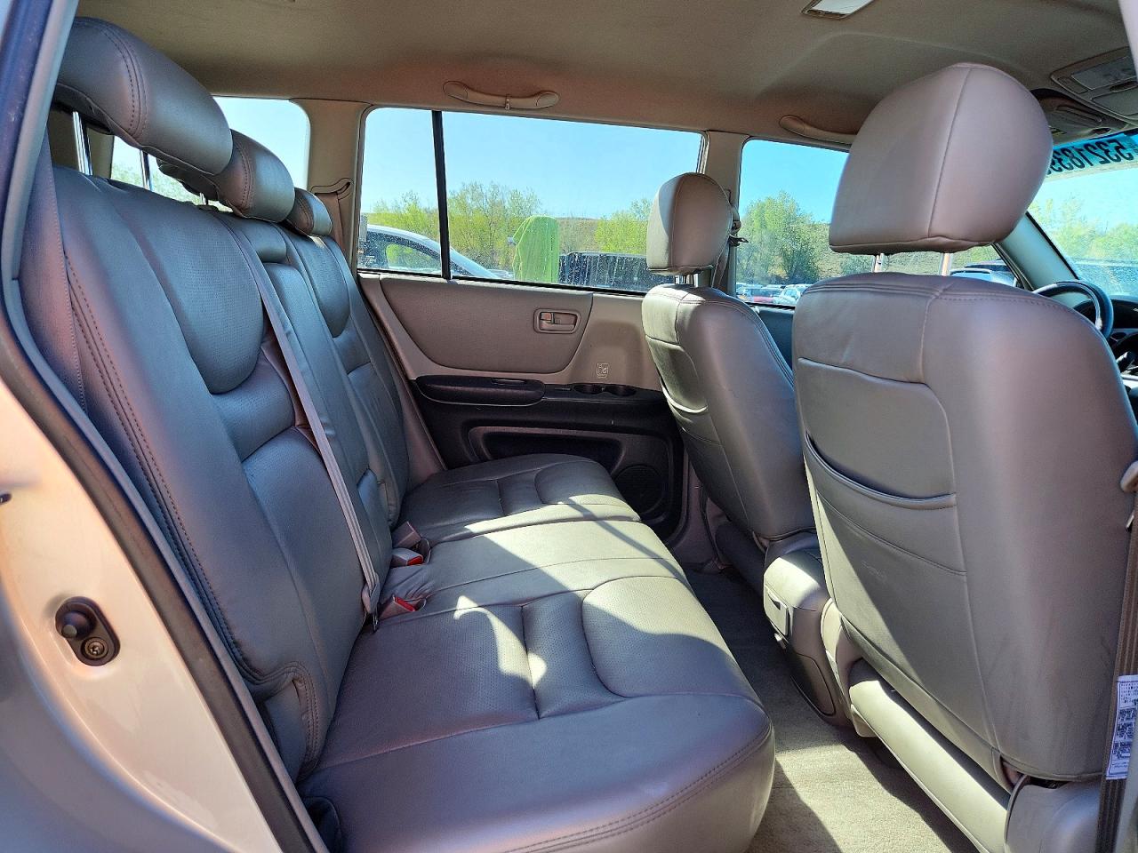 2003 TOYOTA HIGHLANDER BASE photo 21