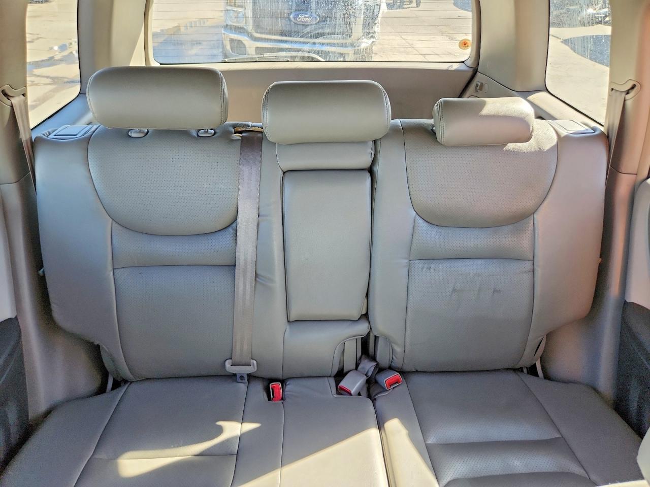 2003 TOYOTA HIGHLANDER BASE photo 19