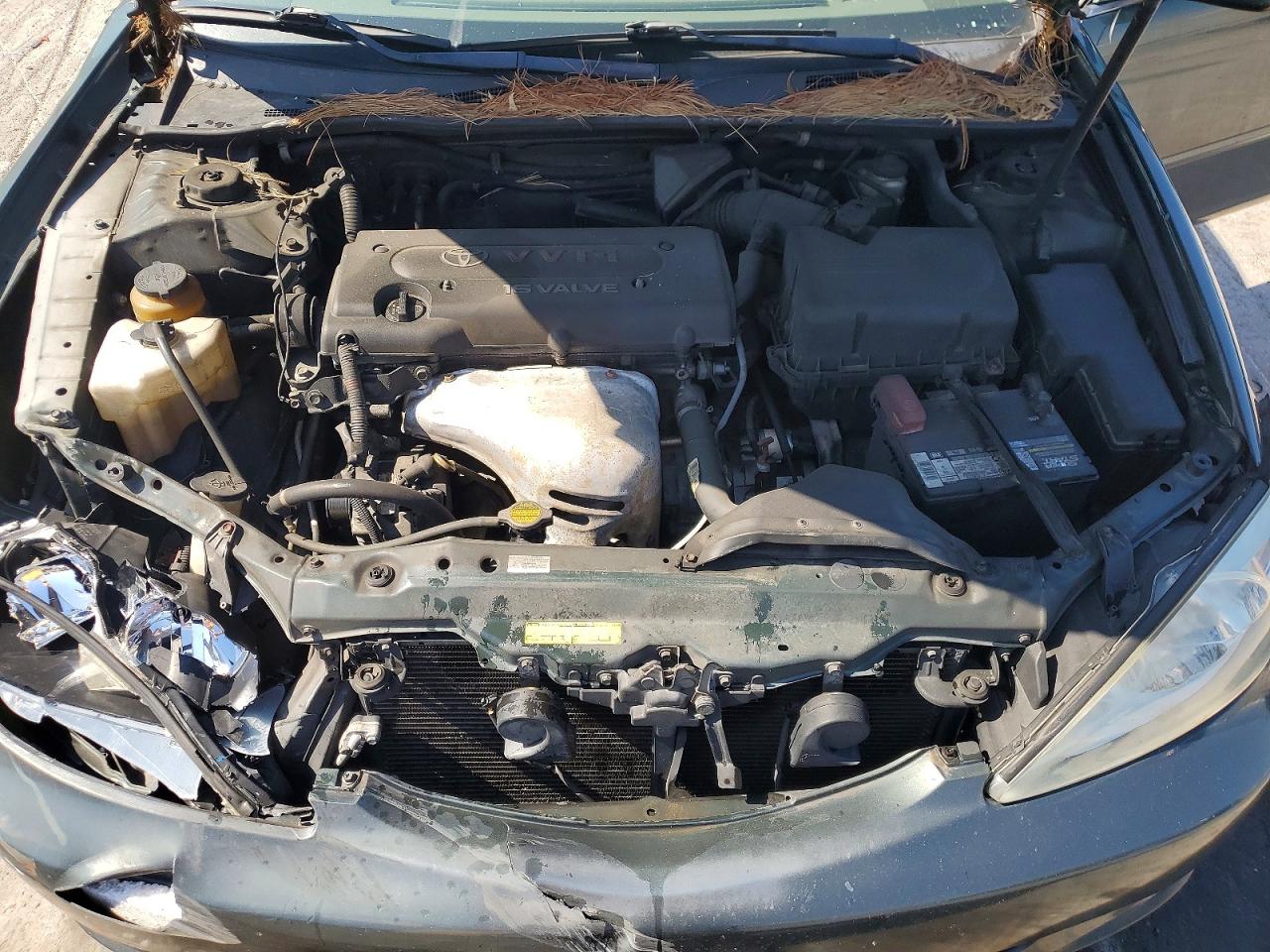 2004 TOYOTA CAMRY LE photo 21