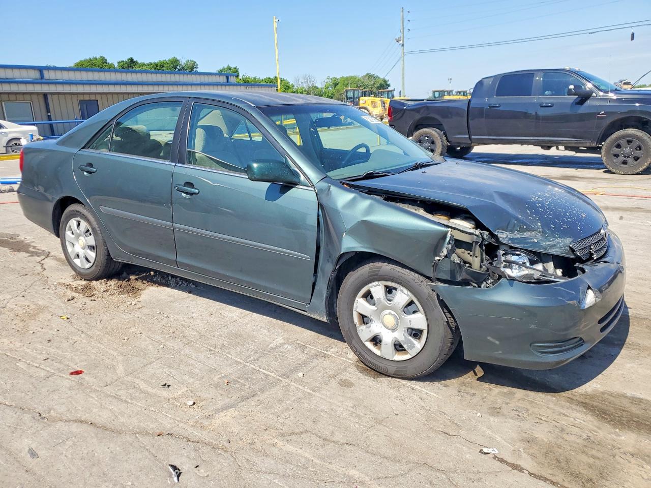 2004 TOYOTA CAMRY LE photo 7