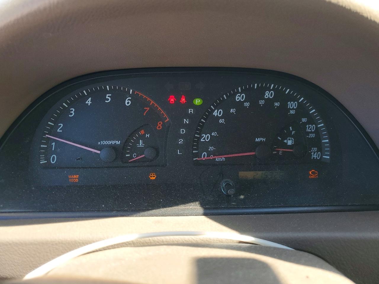 2004 TOYOTA CAMRY LE photo 17
