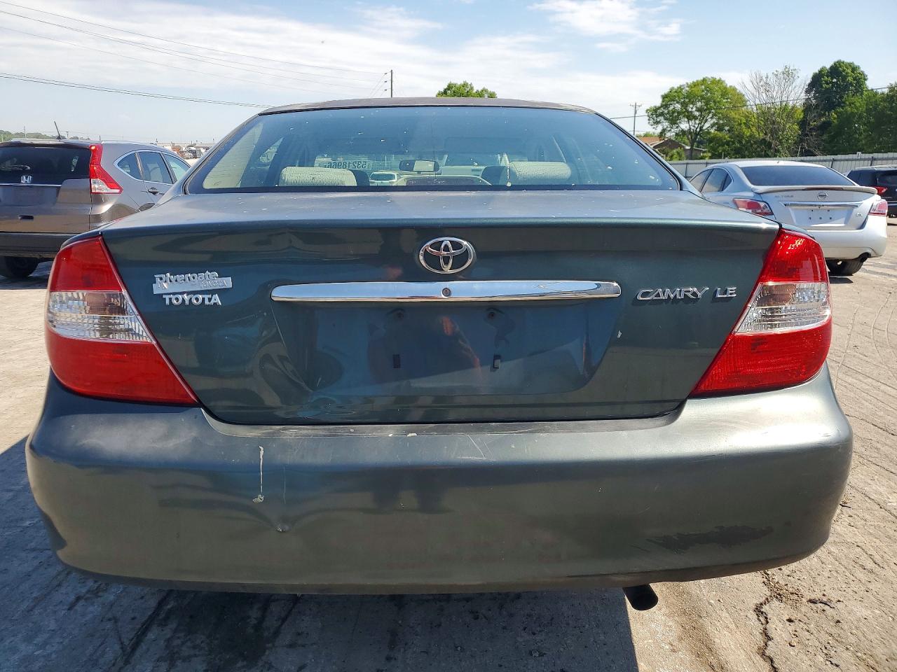 2004 TOYOTA CAMRY LE photo 11