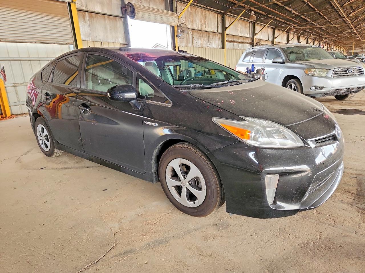 2014 TOYOTA PRIUS THREE photo 7