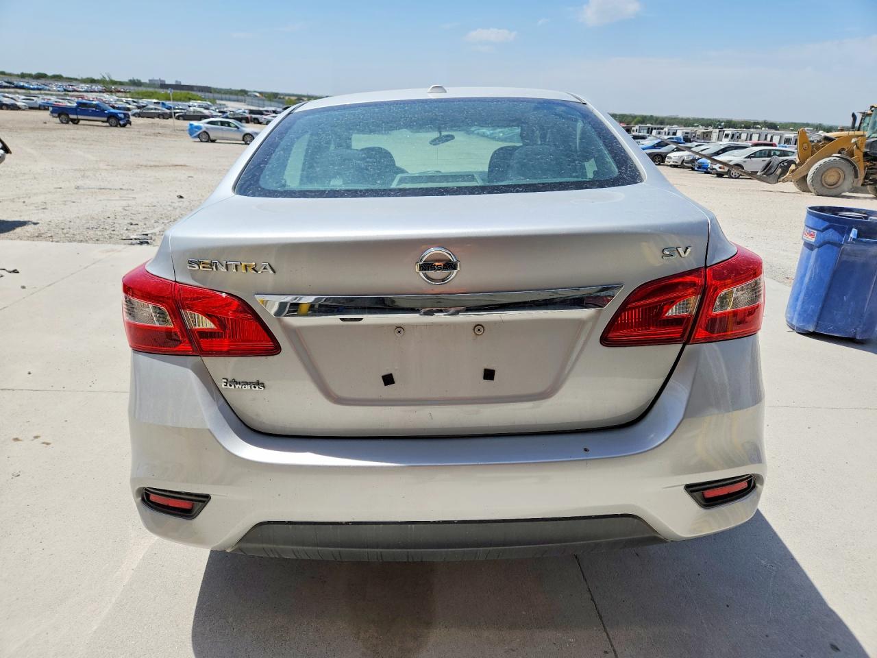 2019 NISSAN SENTRA SV photo 11