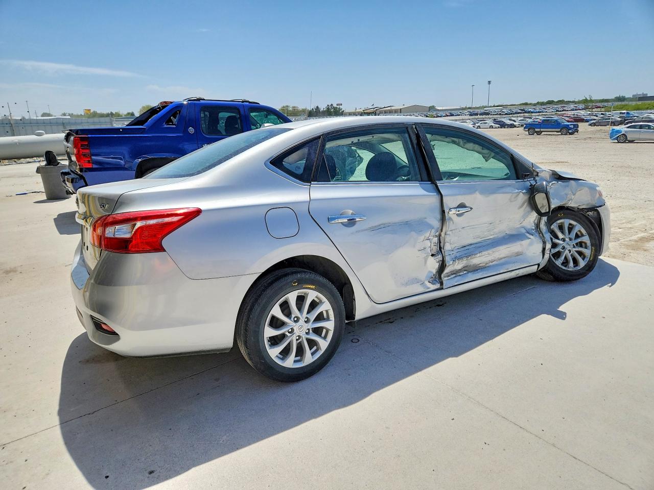 2019 NISSAN SENTRA SV photo 5