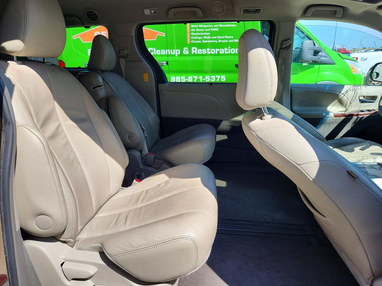 2014 TOYOTA SIENNA XLE 8-PASSENGER photo 31