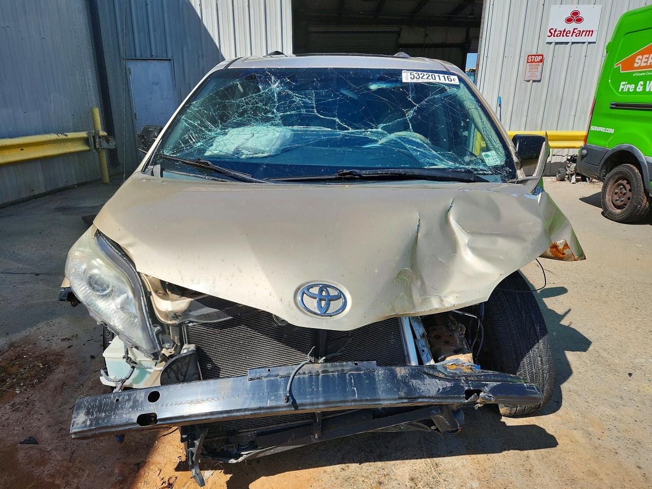 2014 TOYOTA SIENNA XLE 8-PASSENGER photo 13