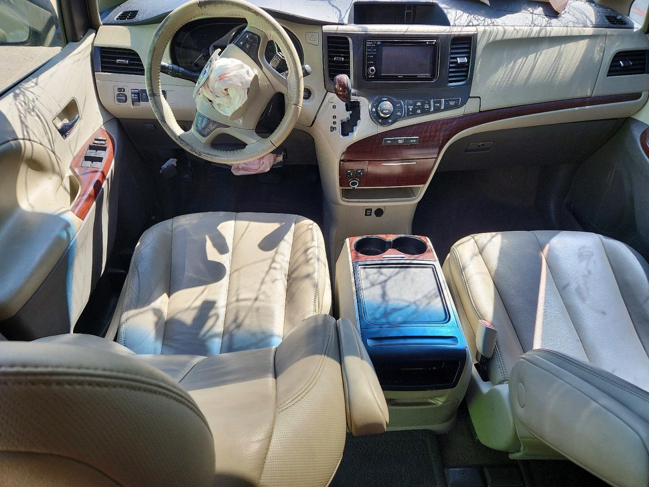 2014 TOYOTA SIENNA XLE 8-PASSENGER photo 22