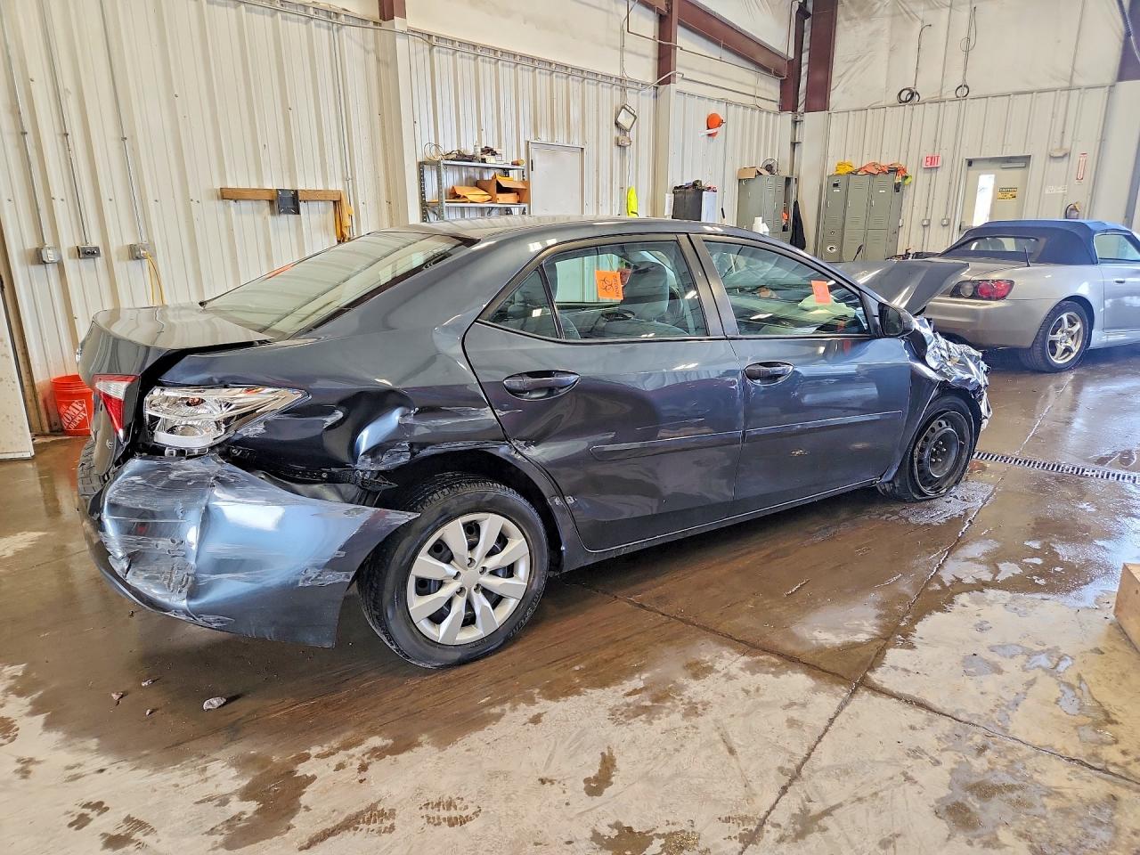 2016 TOYOTA COROLLA LE photo 5