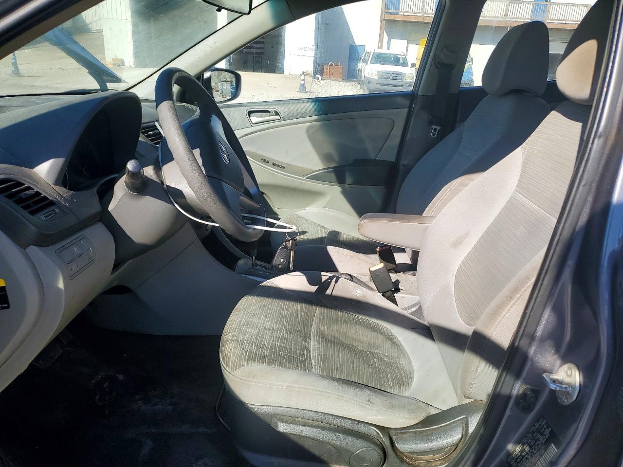 2017 HYUNDAI ACCENT SE photo 13