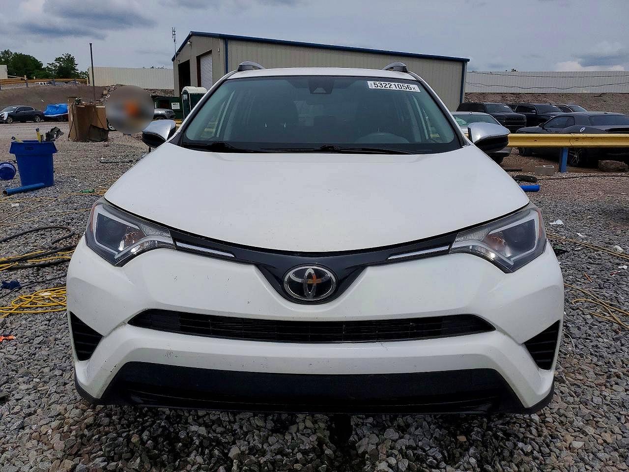 2017 TOYOTA RAV4 LE photo 9