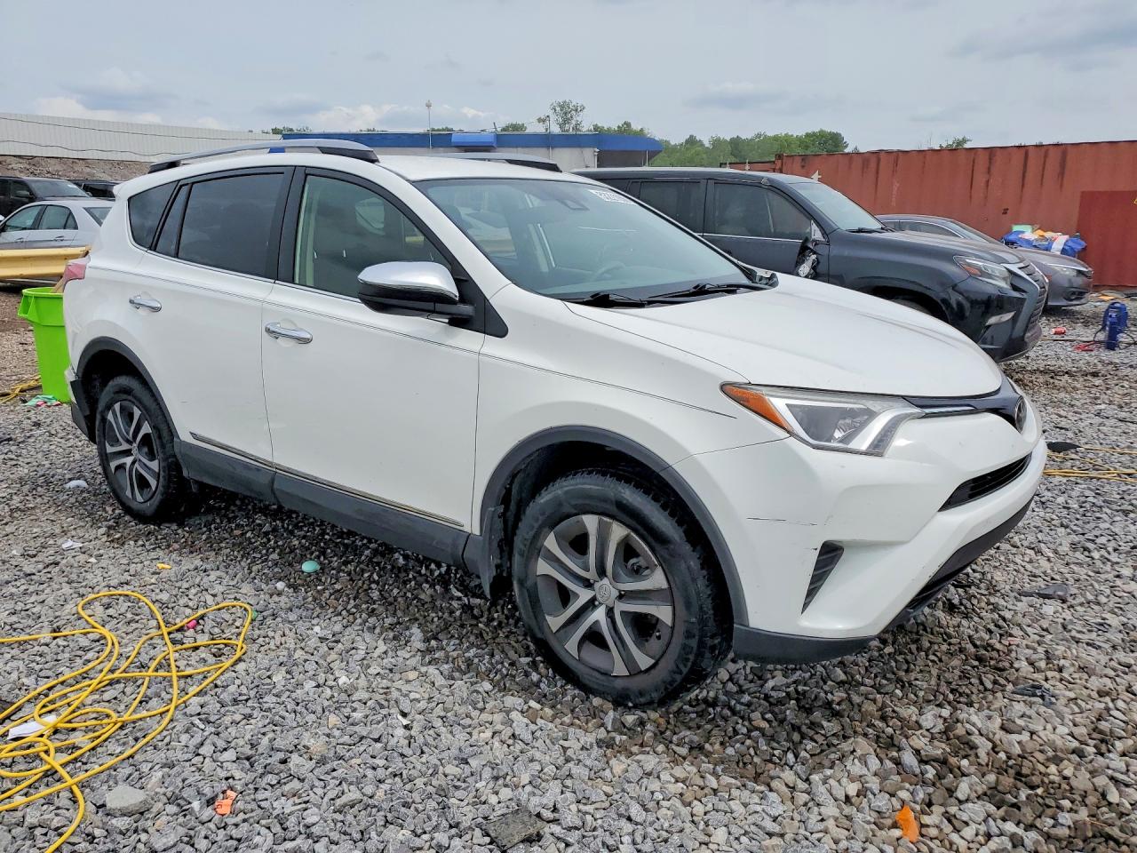 2017 TOYOTA RAV4 LE photo 7