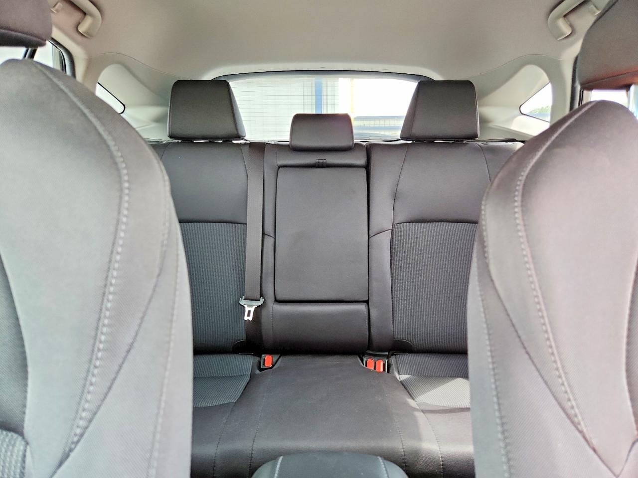 2021 TOYOTA VENZA LE photo 19