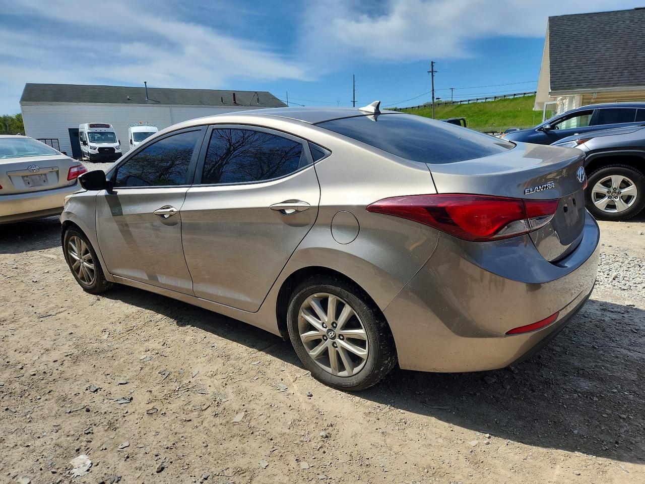 2014 HYUNDAI ELANTRA SE photo 3