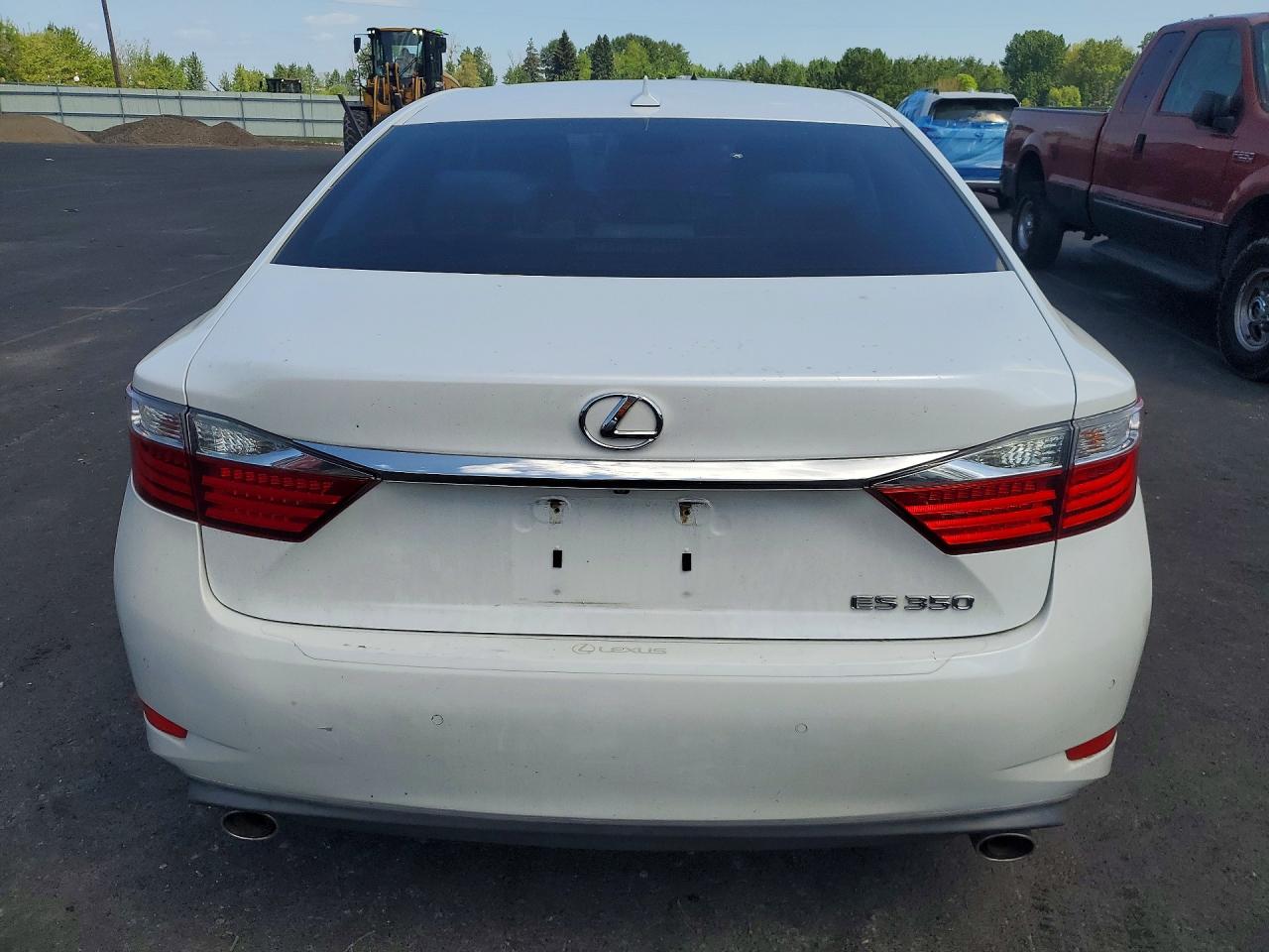 2013 LEXUS ES 350 photo 16