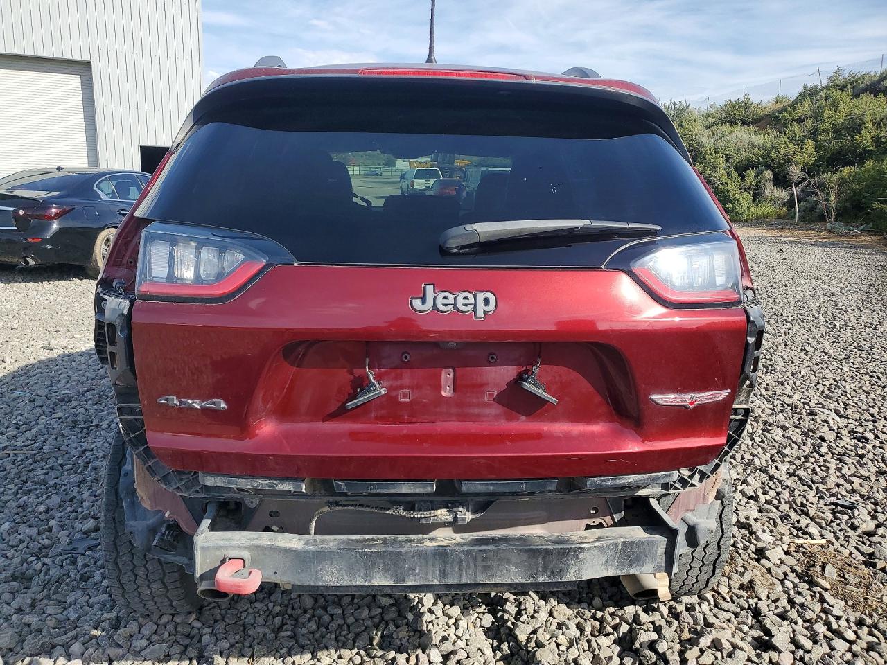 2019 JEEP CHEROKEE TRAILHAWK photo 16