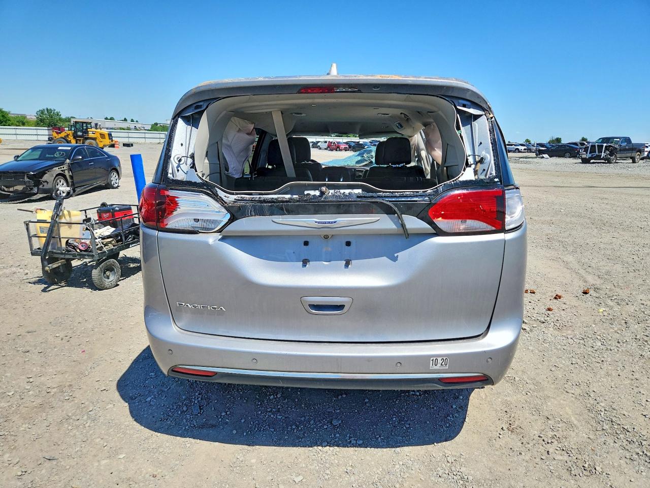 2019 CHRYSLER PACIFICA TOURING L PLUS photo 16